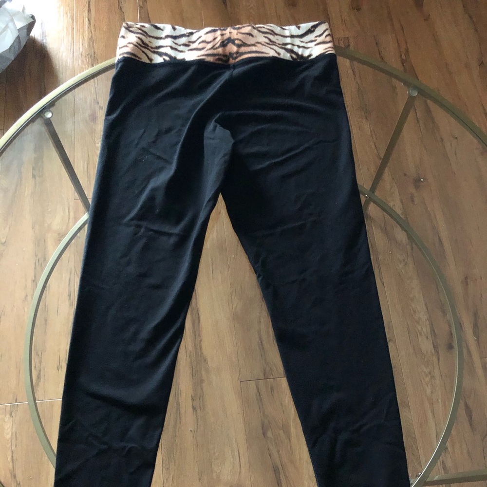 Yoga leggings from pink
